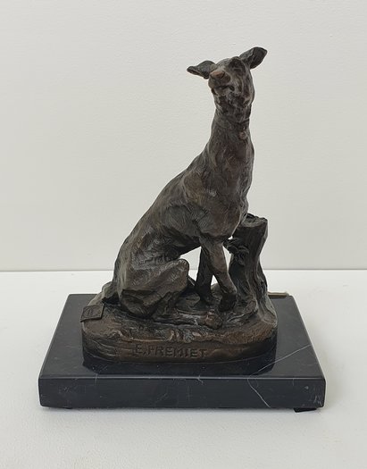 Primitief Daarom Kangoeroe Brons beeldje van zittende greyhound hazewind hond - Toro Interior Design -  Exclusief interieur in Maastricht