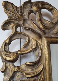 Franse spiegel hoekdetail antiek