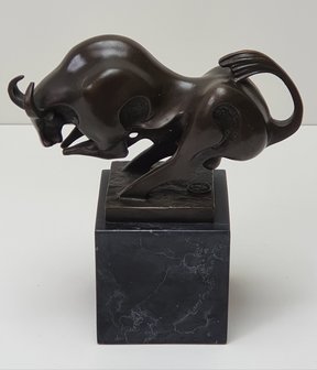 surrealistische stier Taurus Salvador Dali bronzen bull 