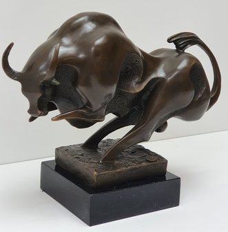 surrealistische stier Taurus Salvador Dali bronzen bull