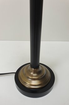 sfeerlamp messing zwart met handgemaakte rode kap gouden inlage 