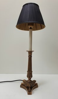 Tafellamp vintage messing brass afwerking kaarsmodel met zwarte plooikap