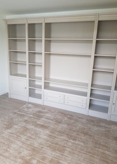 Maatwerk boekenkasten met tv inbouw