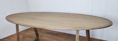 Eetkamer tafel Ovaal naturel rustiek massief eikenhout 230 x 110cm