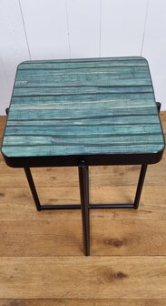 epoxy salontafel met mat zwart onderstel