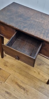 Antieke Spaanse wandtafel