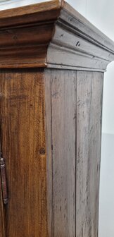 antieke spinde kast 