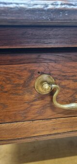 Engelse antiek-replica salon tafel