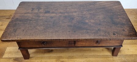 Antieke kleine salontafel 