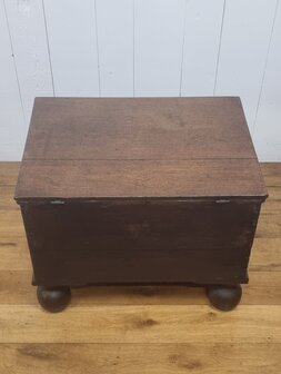 Verkocht  Verkocht  Antiek kist