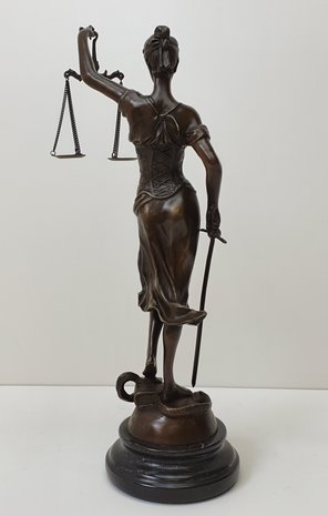 brons beeld vrouwe justitia Lady Justice 