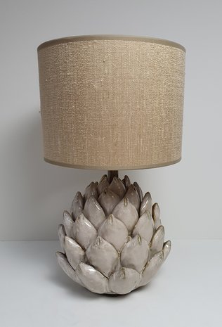 Artichoke keramiek tafellamp klein model met linnenlook lampenkap zandkleur en goud van binnen