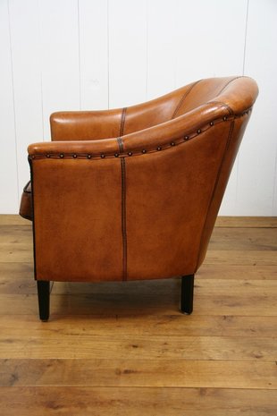 schapenleren fauteuil Bogers Furniture Lounge Atelier Bern residentie kleur