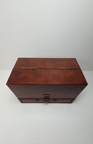 leren schrijftafel box als reiskoffer met messing grepen luxe bureau set 