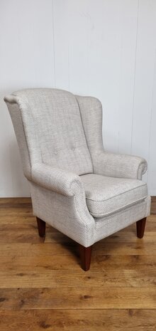 Fauteuil wing chair in visgraat stof