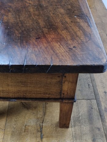 Antieke kleine salontafel 