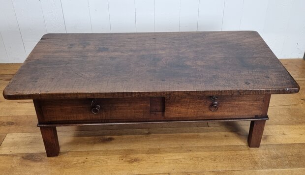 Antieke kleine salontafel 