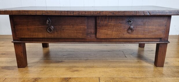 Antieke kleine salontafel 