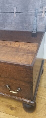 Verkocht  Verkocht  Antiek kist