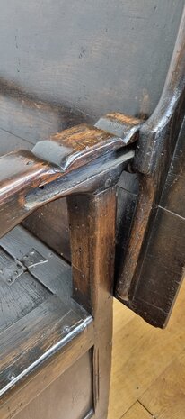 authentieke antieke eiken monks chair / table / storage
