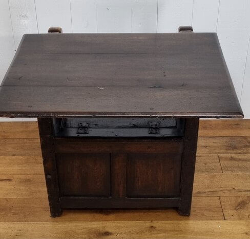 authentieke antieke eiken monks chair / table / storage
