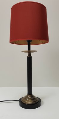 Tafellamp klein met handgemaakte rode cilinder lampenkap met goud van binnen