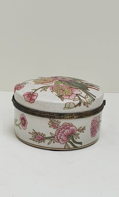 rond aardewerk doosje met roze bloemen