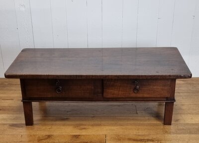 Antieke kleine salontafel